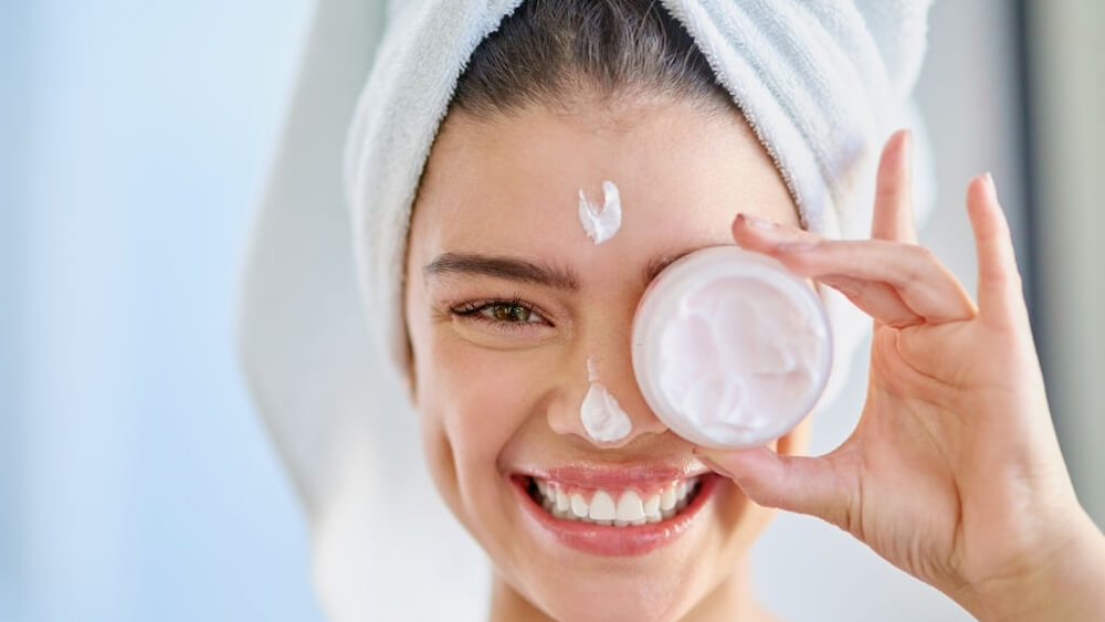 Keep your skin healthy with good moisturizer